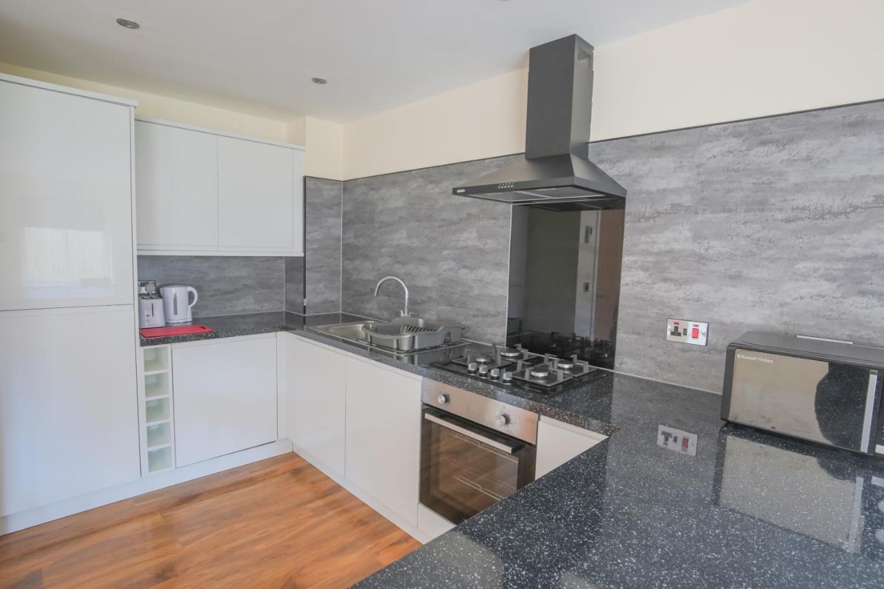 אדינבורו Stylish Modern Newly Built Apartment 15 Min From City Centre מראה חיצוני תמונה