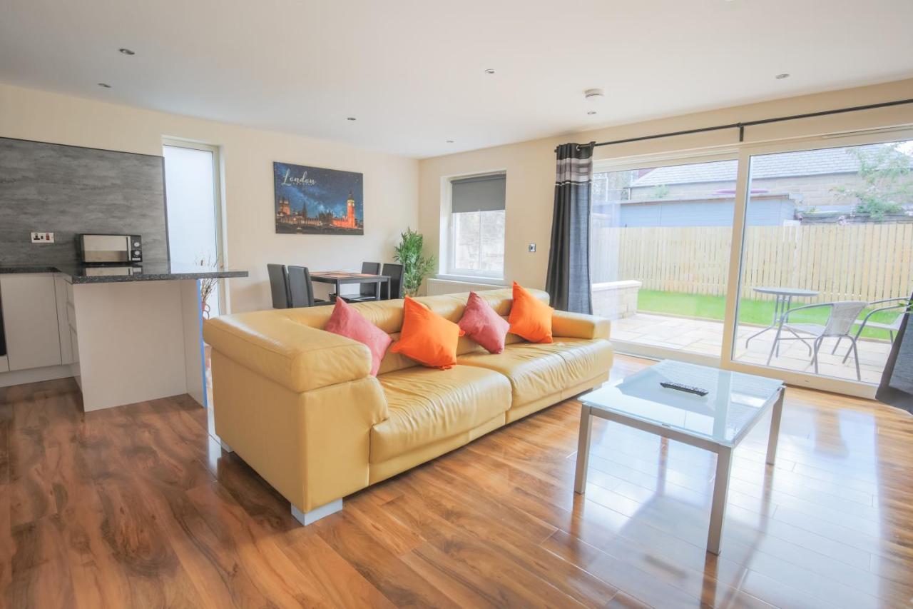 אדינבורו Stylish Modern Newly Built Apartment 15 Min From City Centre מראה חיצוני תמונה