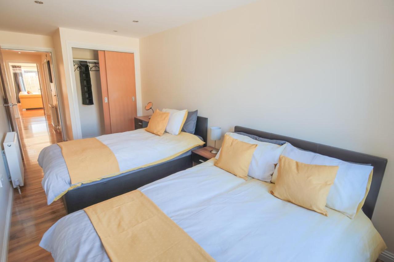 אדינבורו Stylish Modern Newly Built Apartment 15 Min From City Centre מראה חיצוני תמונה